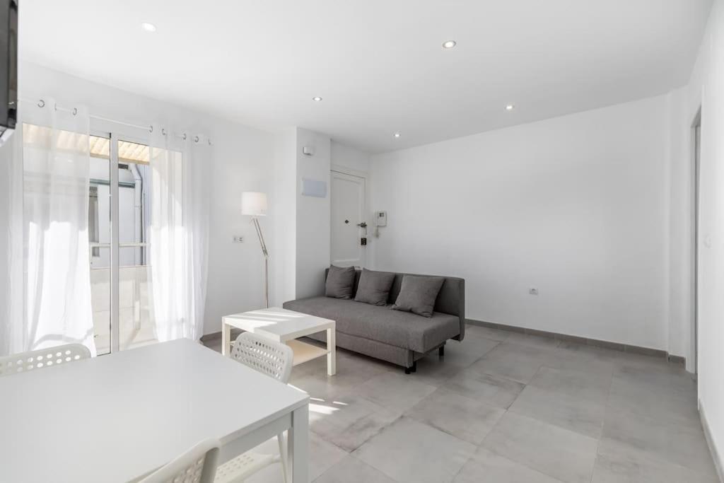 Placid Puerto Apartment *